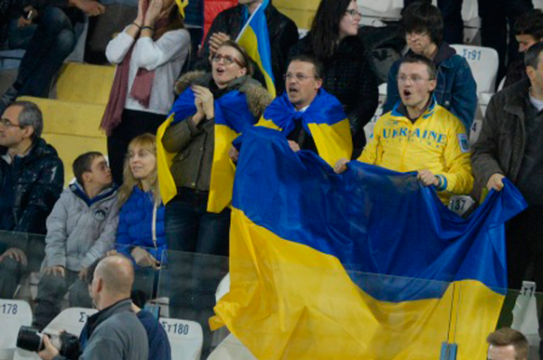 Украинские болельщики на трибунах «Антонис Пападопулос»