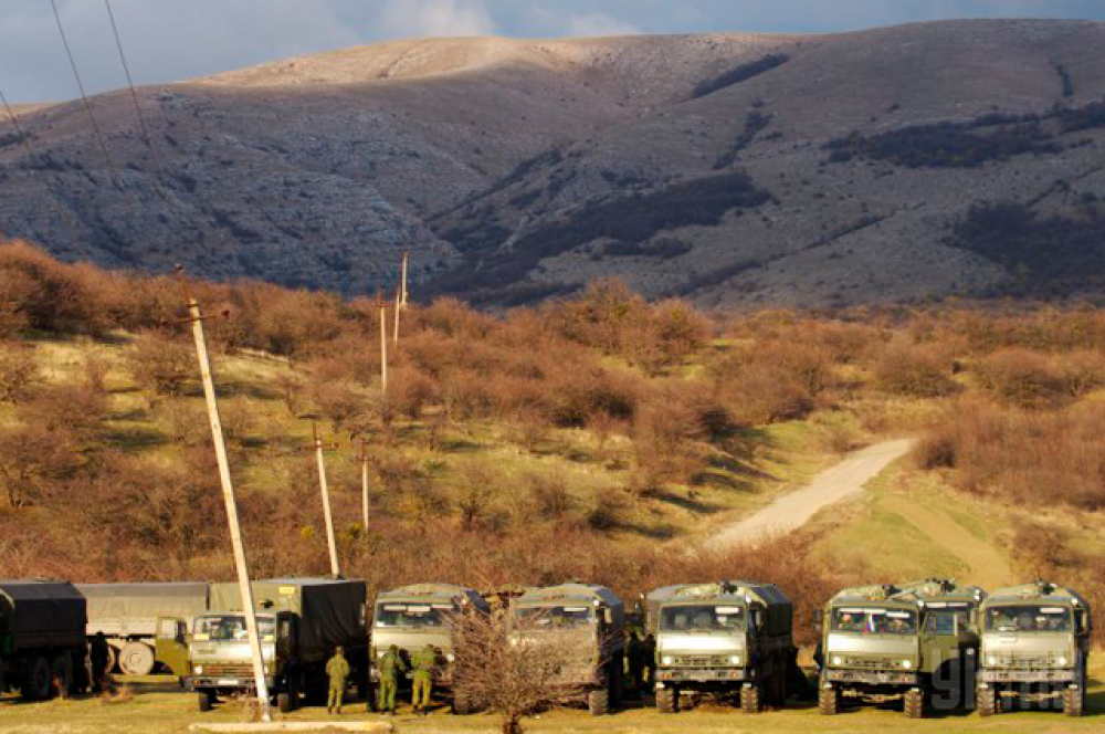 Военная техника во время блокирования украинских военнослужащих