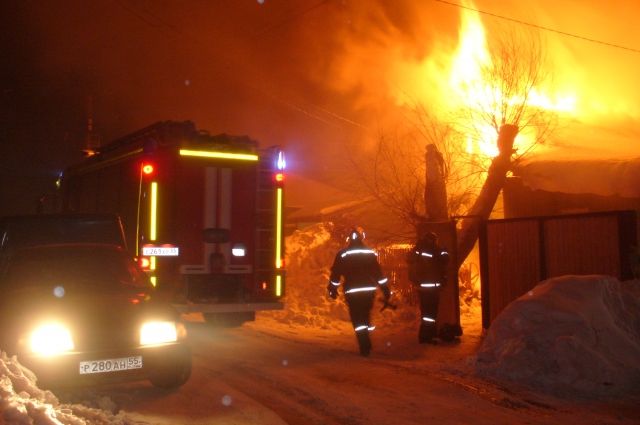 В Омске при пожаре погибли два подростка.