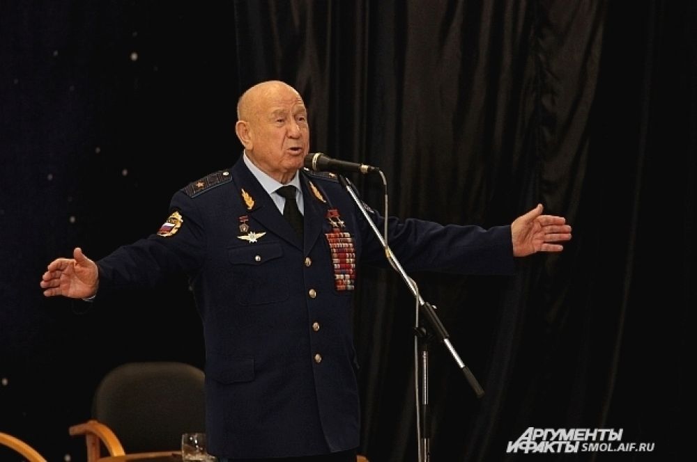 Алексей Леонов.