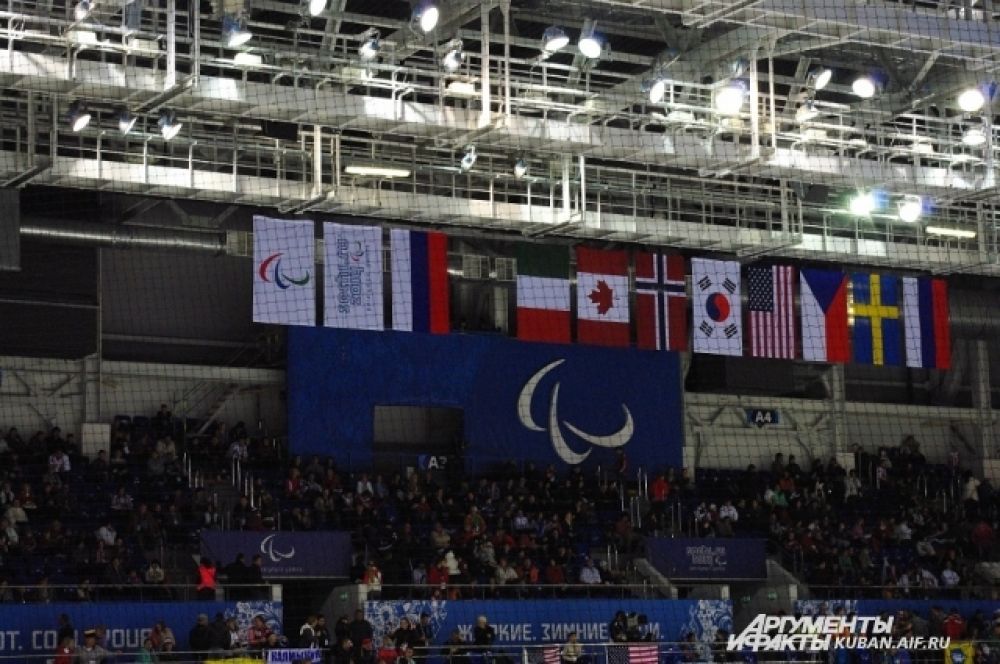США были сильнее и победили Корею со счетом 3:0. Россияне отчаянно болели за Корею.