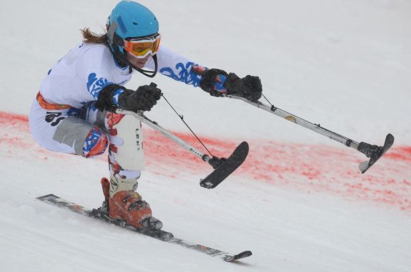 Российская горнолыжница Инга Медведева завоевала серебряную медаль в слаломе в категории «стоя».