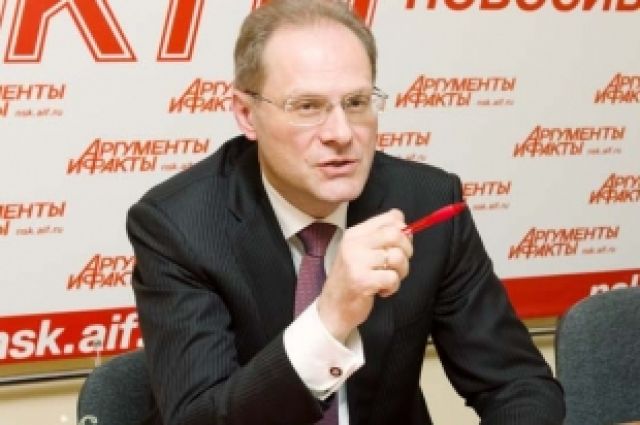Освобожденный от должности губернатора НСО Василий Юрченко. 