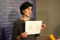 Елена Осипова представила эскиз будущей награды.