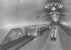 Станция метро «Аэропорт» в конце 30-х годов. На фото изображён поезд, состоящий из вагонов типа А — именно такие вагоны были пущены по линиям метрополитена в 1934 году.