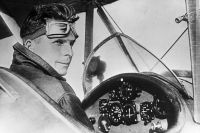 Сергей Ильюшин в кабине спортивного самолёта, 1937 год.