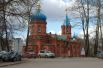 Храм Александра Невского выбивается из классического архитектурного стиля церквей, поэтому часто становится объектом внимания туристов.