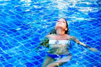 Можно ли плавать в бассейне ребенку с температурой
