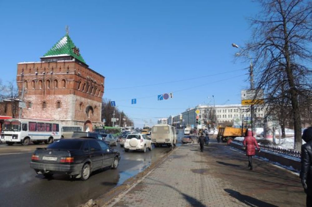 В Нижнем Новгороде снег уже сошёл, лишь в некоторых местах на газонах можно обнаружить напоминания о некогда грозных сугробах.