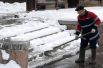 Службы ЖКХ Москвы намерены очистить город от снега в течение суток.