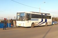 Около Берёзовского инспекторы остановили неисправный автобус