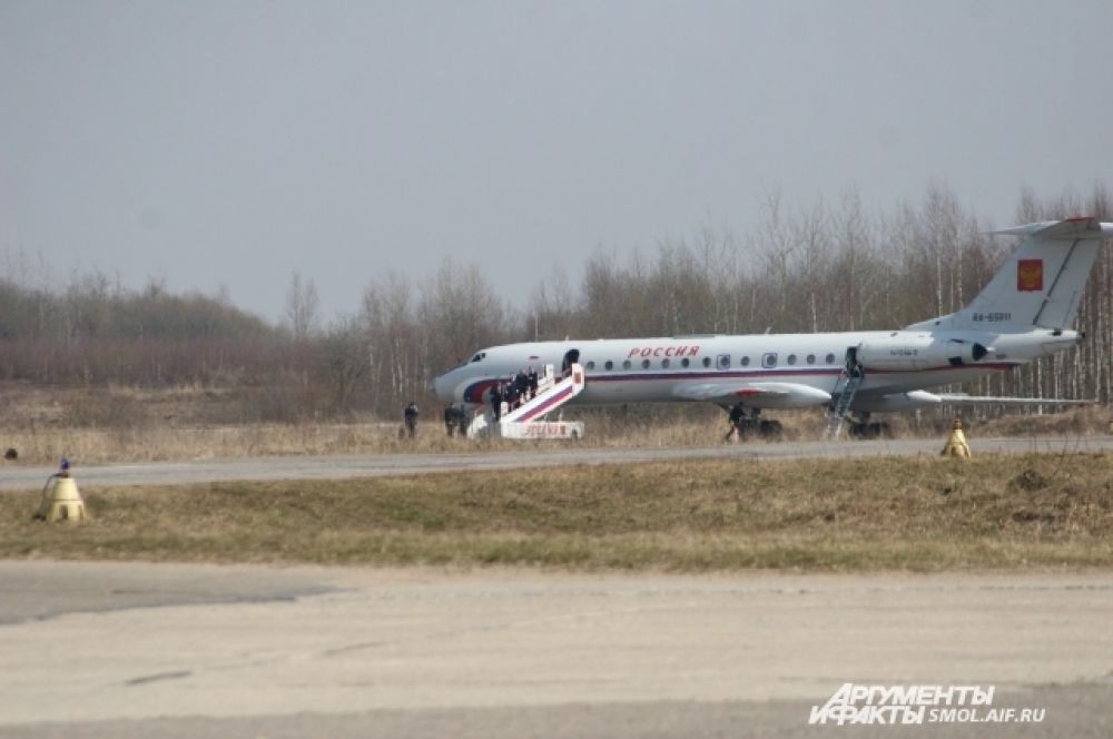 Самолет Владимира Путина, прибытие на аэродром "Северный".