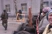 В Славянске сепаратисты захватили админздания и возвели баррикады