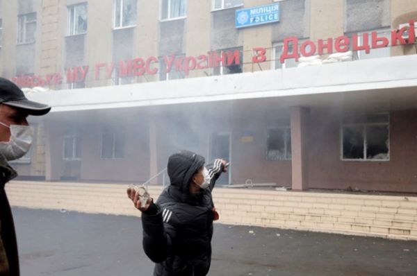 В Горловке пророссийские активисты штурмовали МВД