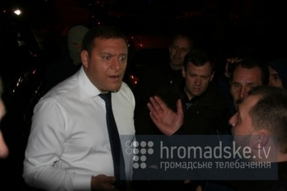 Кандидата в президенты Михаила Добкина облили зеленкой и посыпали мукой