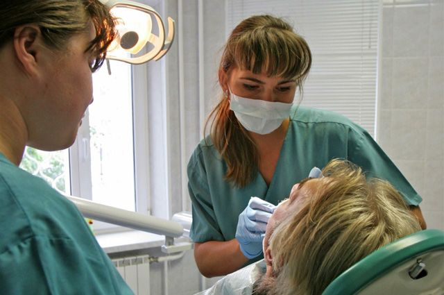 Студенты посетят стоматологические клиники.