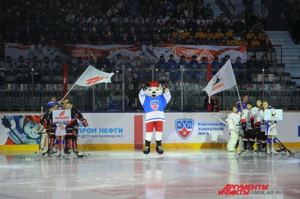 В Омске открылся Турнир среди детских хоккейных команд «Кубок Газпромнефти».