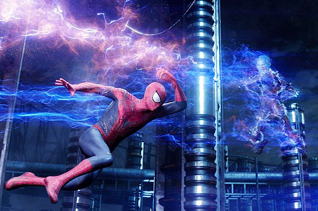 Визуальными эффектами занималась получившая премию «Оскар»® команда Sony Pictures Imageworks, которая разрабатывала спецэффекты для всех фильмов о Человеке-пауке.