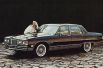Pontiac Bonneville всегда был в тени GTO и Trans Am, но к 80-м цены на бензин выросли, а покупатели перестали брать мощные и «прожорливые» машины. В 1983 году Pontiac перевыпустил Bonneville в новом дизайне – теперь машина была ориентирована на солидных автолюбителей, ценивших комфорт, а не лошадиные силы.