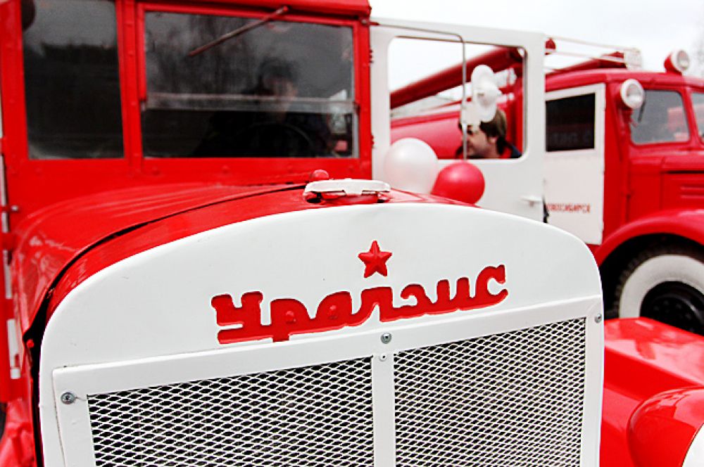 В автопробеге участвовали пожарные автомобили 1930–1960-х годов