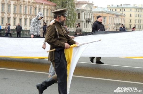 Представитель Имперского движения оделся в военную форму