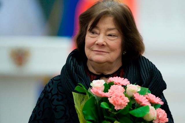 Татьяна Самойлова во время вручения ордена Почёта Президентом РФ Дмитрием Медведевым в Кремле. 2009 год.