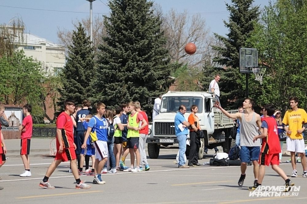 Соревнования по уличному баскетболу