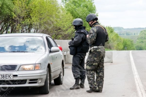 Блокпост сил АТО возле Славянска