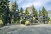 На памятнике в парке Урицкого в Казани высечены имена моторостроителей, пропавших без вести в годы Великой Отечественной войны