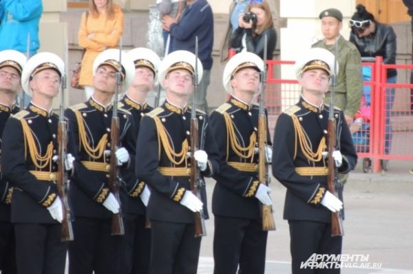 Современная парадная форма военно-морского флота России.