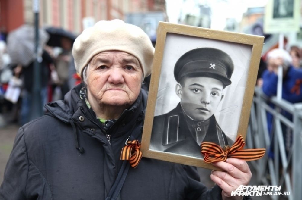 У многих в памяти еще живы воспоминания о годах войны.