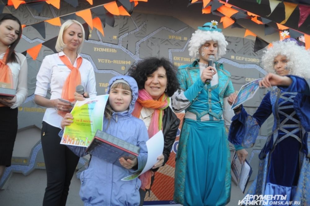 Награждение призеров конкурса «Нарисуй нашу Победу».