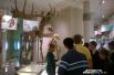 В Музее природы гостям демонстрировали  впечатляющие скелеты вымерших исполинских животных ледникового периода.