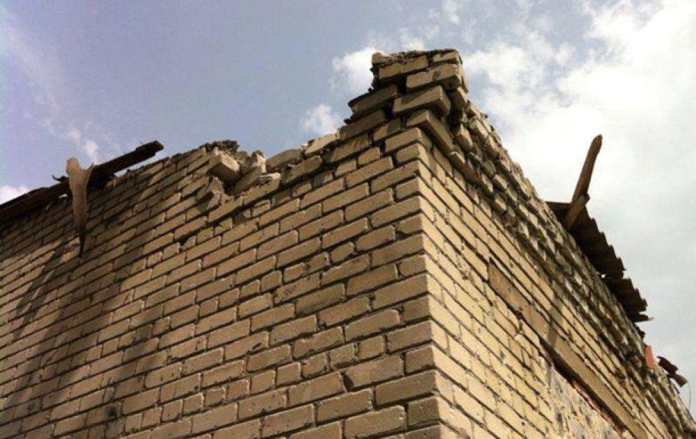 В Славянске террористы обстреляли детский центр и снарядами разрушили несколько домов