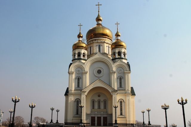 Спасо-Преображенский кафедральный собор на площади Славы