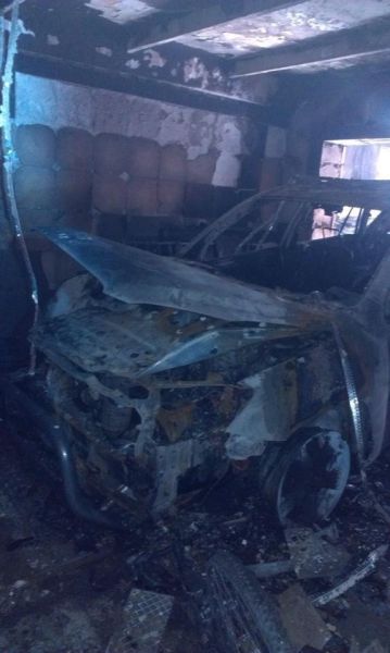 В Днепропетровске сожгли дом, гараж и автомобиль Царева