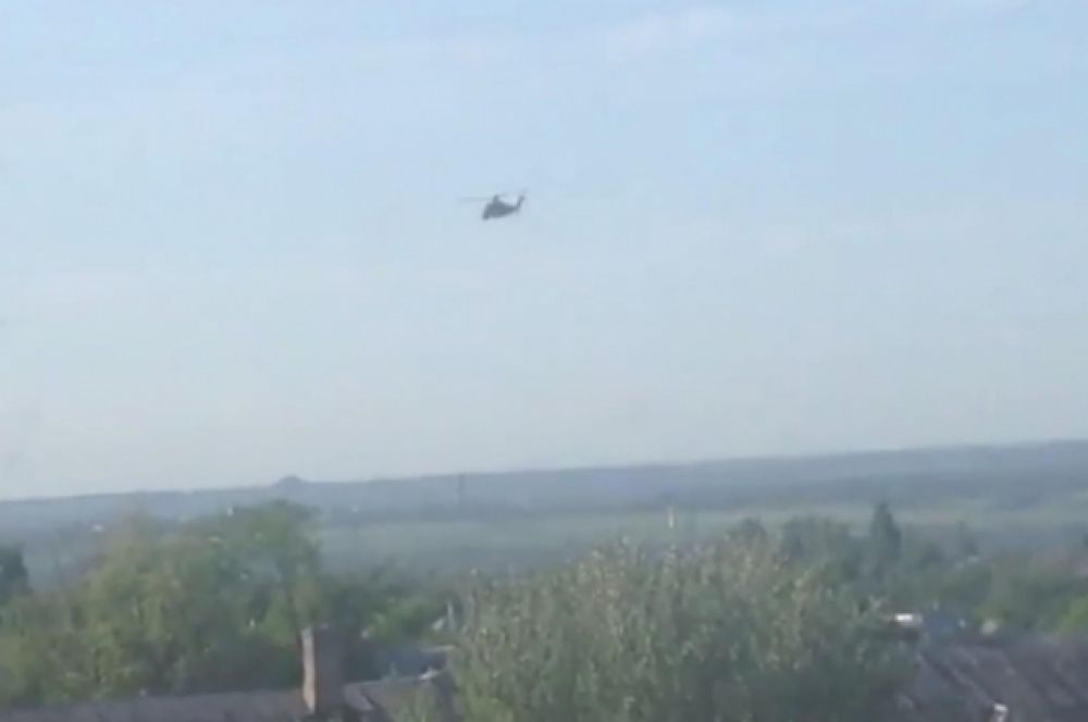 Военные вертолеты над Лисичанском