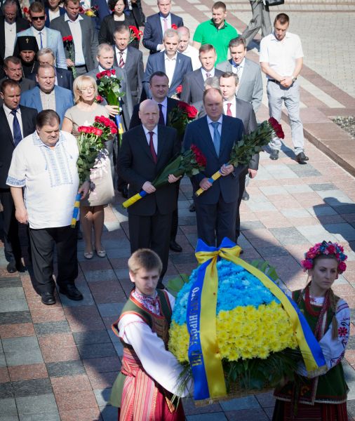 На мероприятии присутствовали власти Украины и Киева