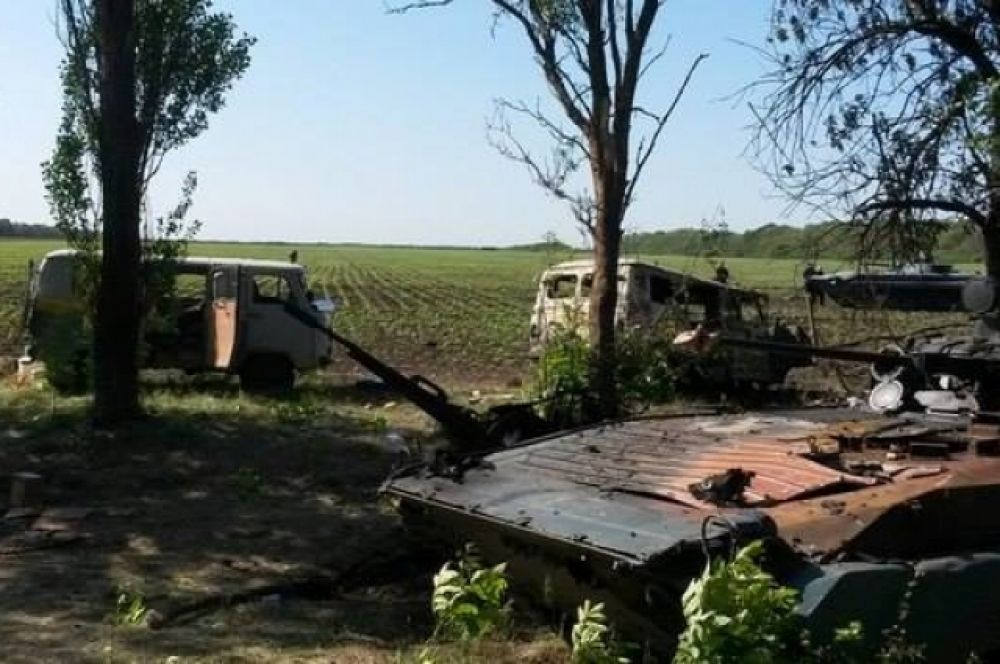 Разгромленная военная техника под Волновахой