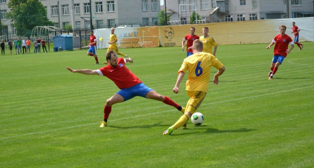 Футболисты