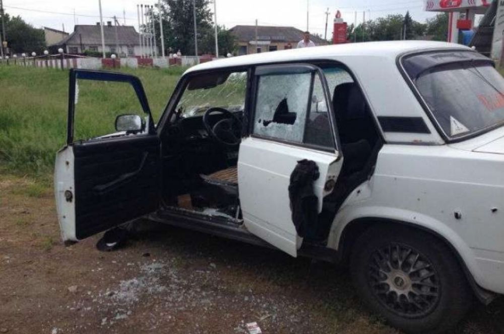 Расстеленный автомобиль в Карловке