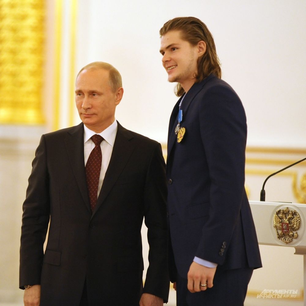Внук знаменитого тренера, Виктор Тихонов младший.