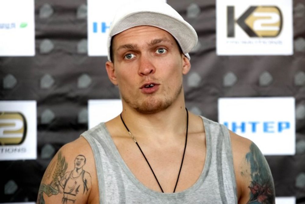 Боксер Александр Усик в Киеве