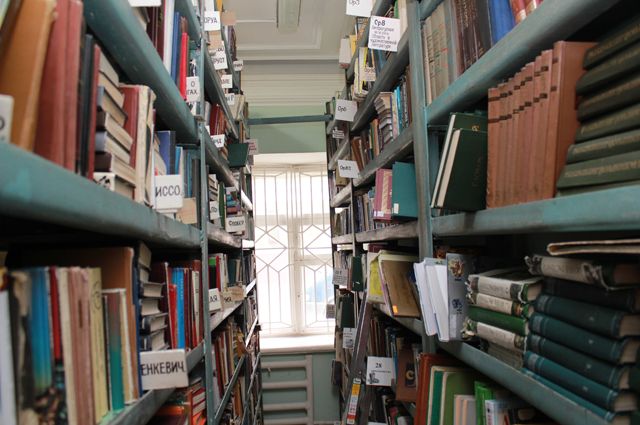 Путь поиска знание на библиотечных полках стал слишком трудным для читателей.