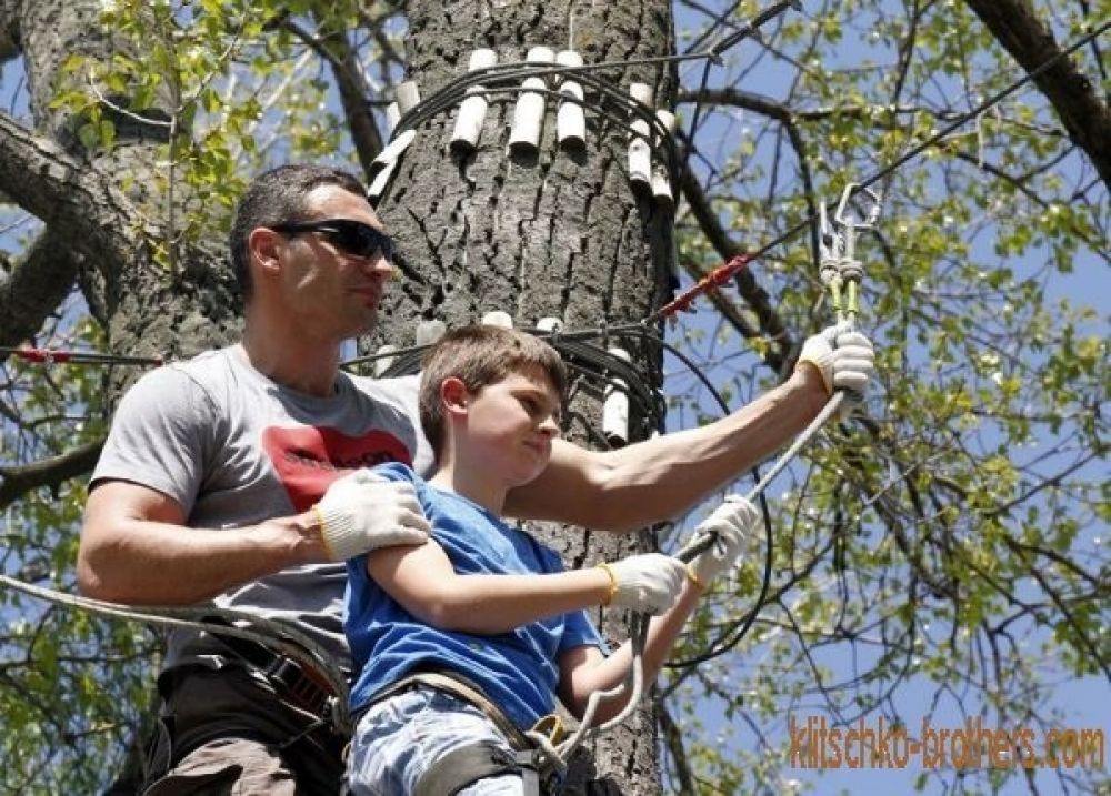 Всю семью Кличко можно встретить в экстрим-парке «Х-Park» рядом с Московским мостом