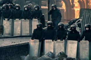 «Беркут» на Майдане Незалежности в Киеве