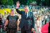 Своим визитом открытие «Кинотавра» почтили также мэр сочи Анатолий Пахомов и его супруга Елена.