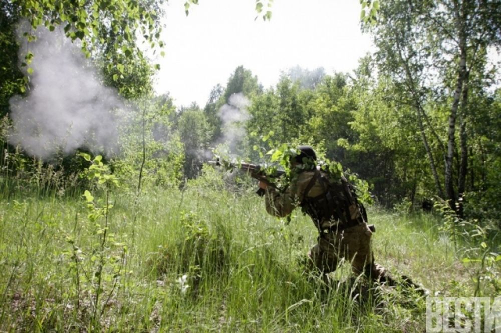 Солдаты учили журналистов выживать на войне