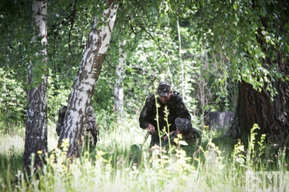 Солдаты учили журналистов выживать на войне