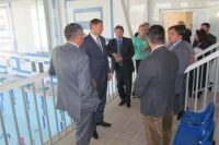 Строительство нового бассейна в Иркутске проверил мэр города.